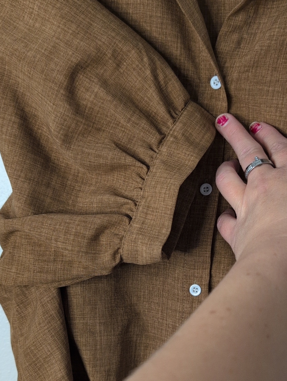 Women's Brown Button-Front Short Sleeve Shirt - Picture 3 of 6